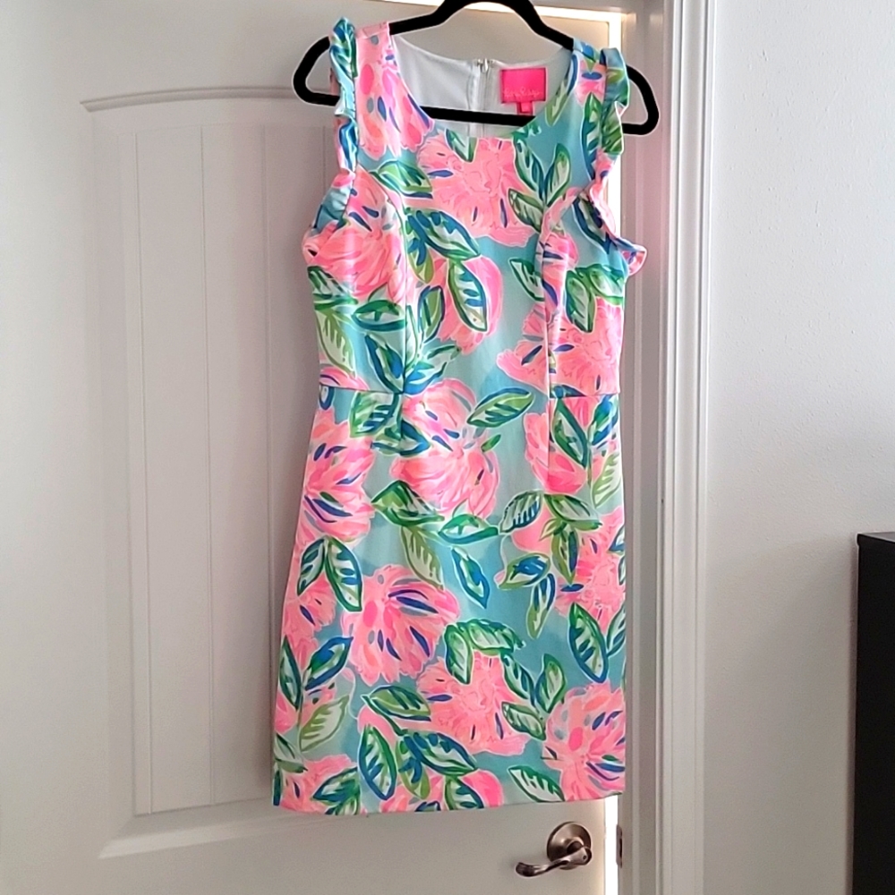 Lilly Pulitzer shift dress with stretch